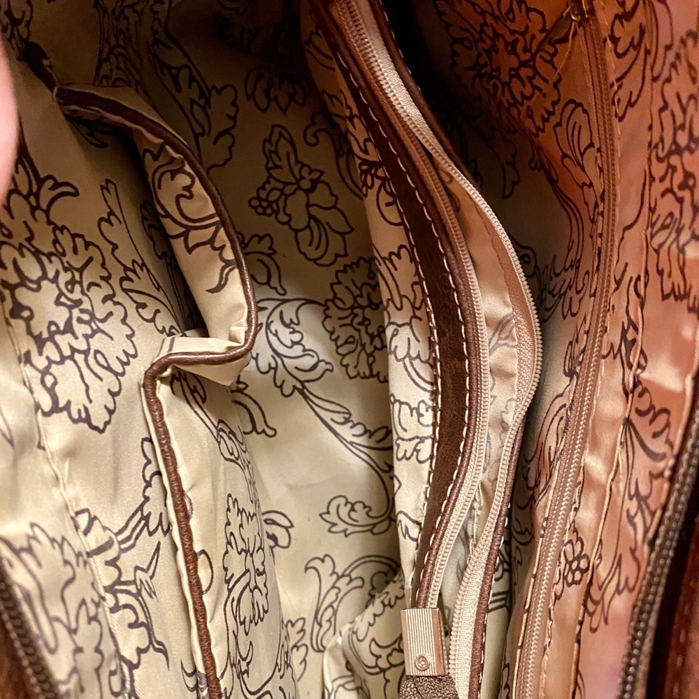 Purse - Picture 3 of 3